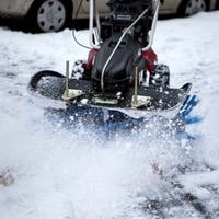 how to clean a snowblower carburetor 2022