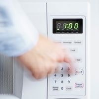 why microwave buttons not working